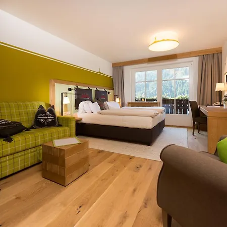 Berg-spa & Zamangspitze ホテル 4*