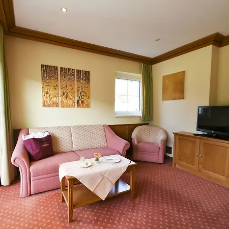 Berg-spa & Zamangspitze 4* ザンクト・ガレンキルヒ