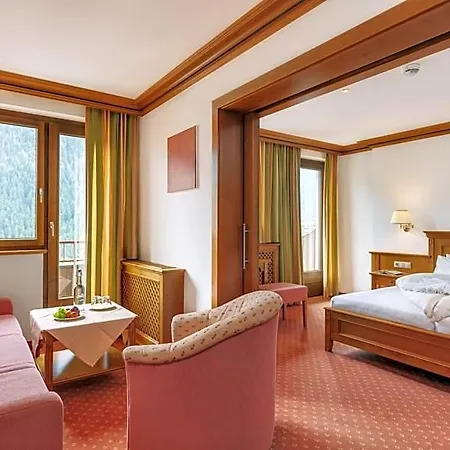 Otel Berg-spa & Zamangspitze 4*