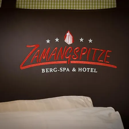 호텔 Berg-spa & Zamangspitze 4*
